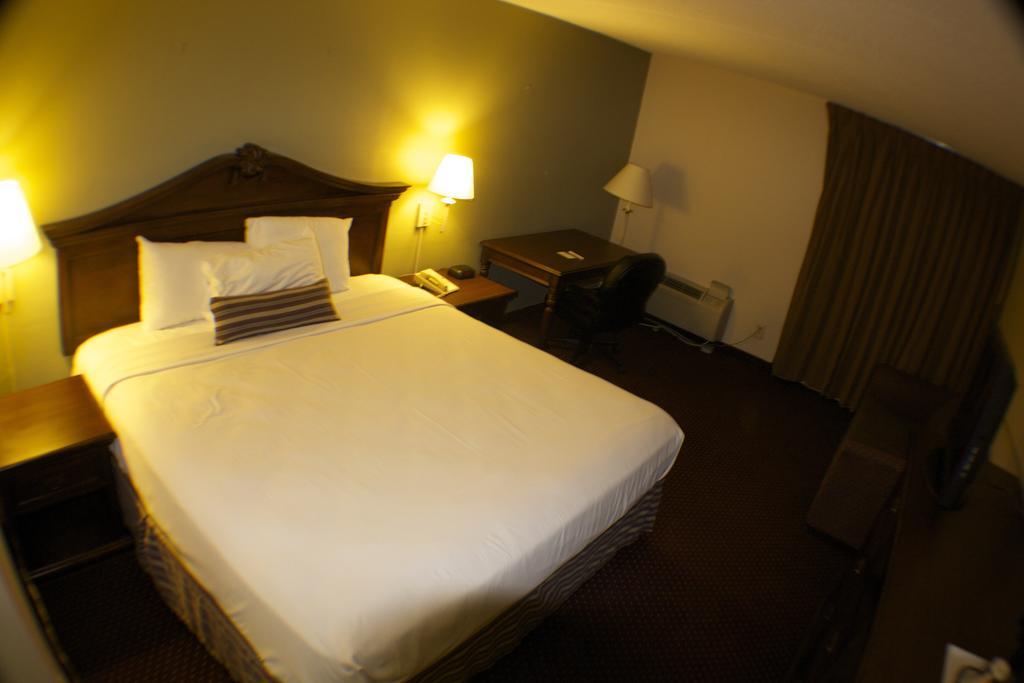 The Garden 3* Elkhart
