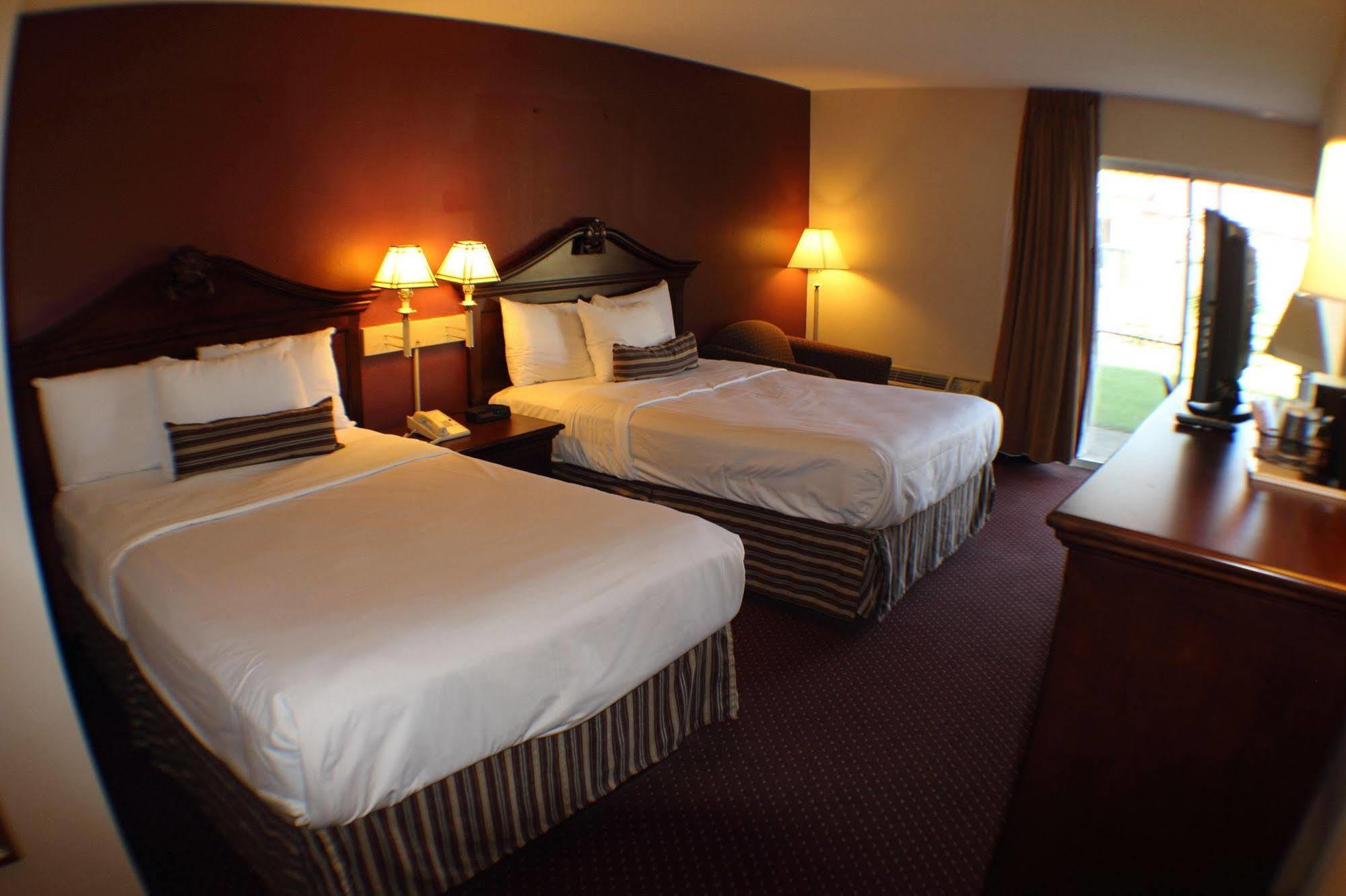 Hotel The Garden Elkhart