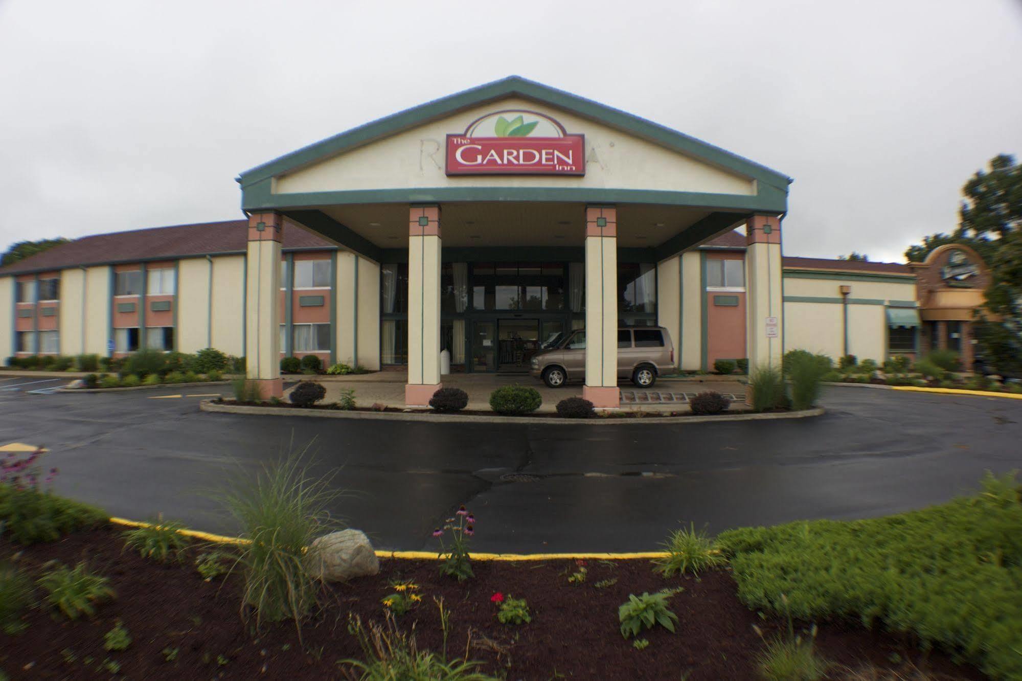 The Garden 3* Elkhart